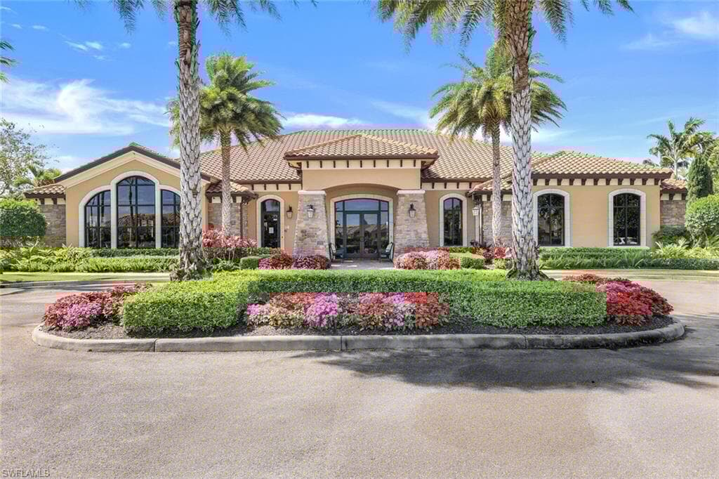 8139 Lucello Ter S, Naples, FL 34114-37