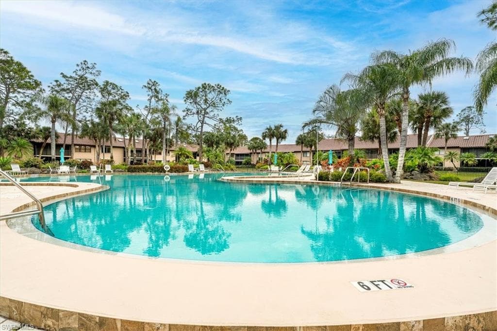 3219 Horse Carriage Way 306, Naples, FL 34105-21