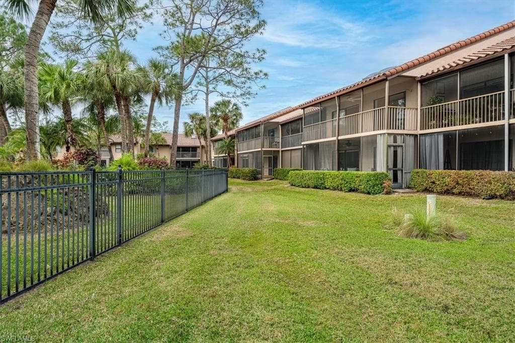 3219 Horse Carriage Way 306, Naples, FL 34105-26