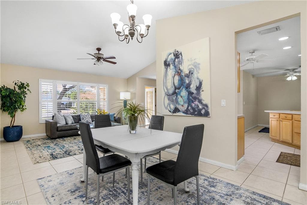2560 11th Cir, Naples, FL 34103-9