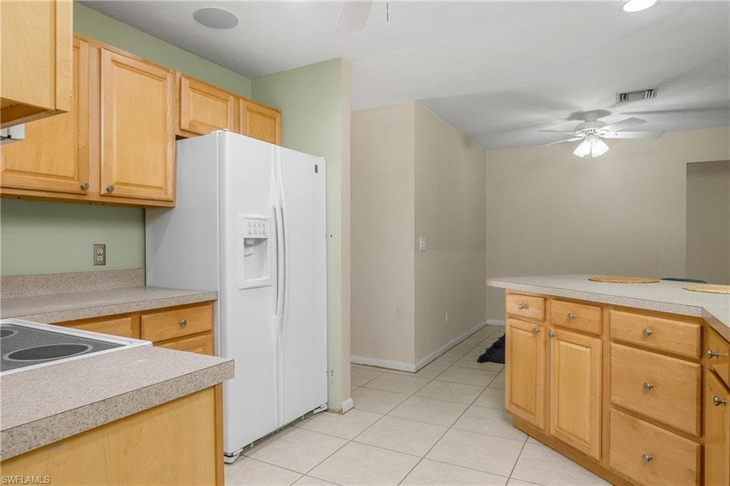 2560 11th Cir, Naples, FL 34103-10
