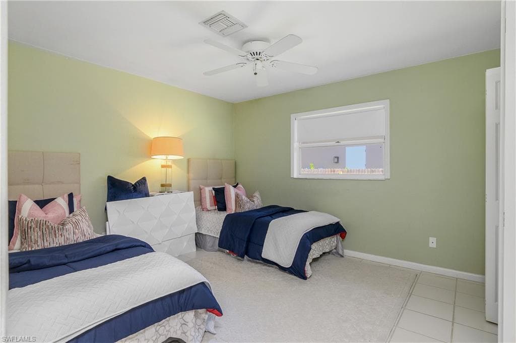 2560 11th Cir, Naples, FL 34103-24