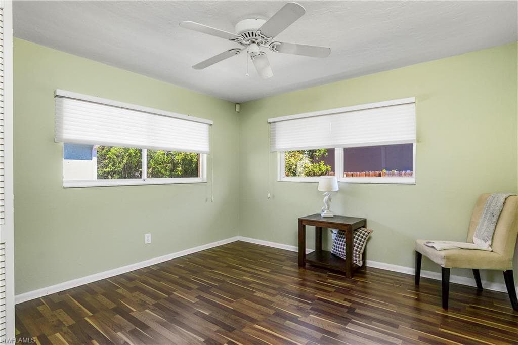 2560 11th Cir, Naples, FL 34103-25