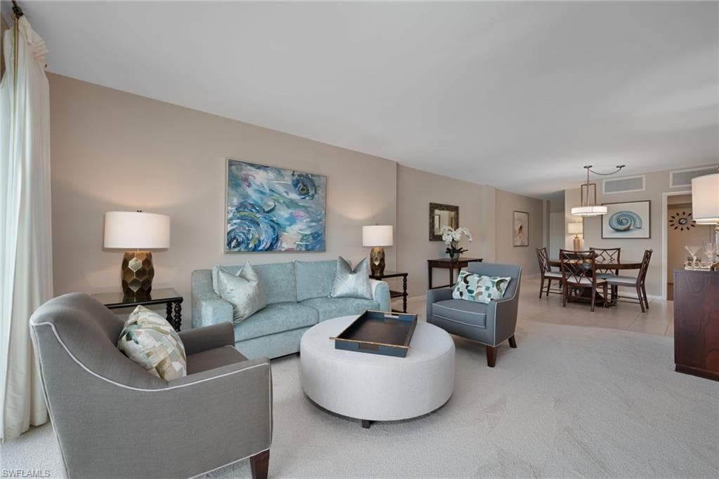 1977 Gulf Shore Blvd N 306, Naples, FL 34102-5