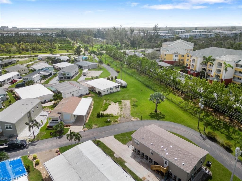 286 Dillard Ave, Fort Myers, FL 33908-4