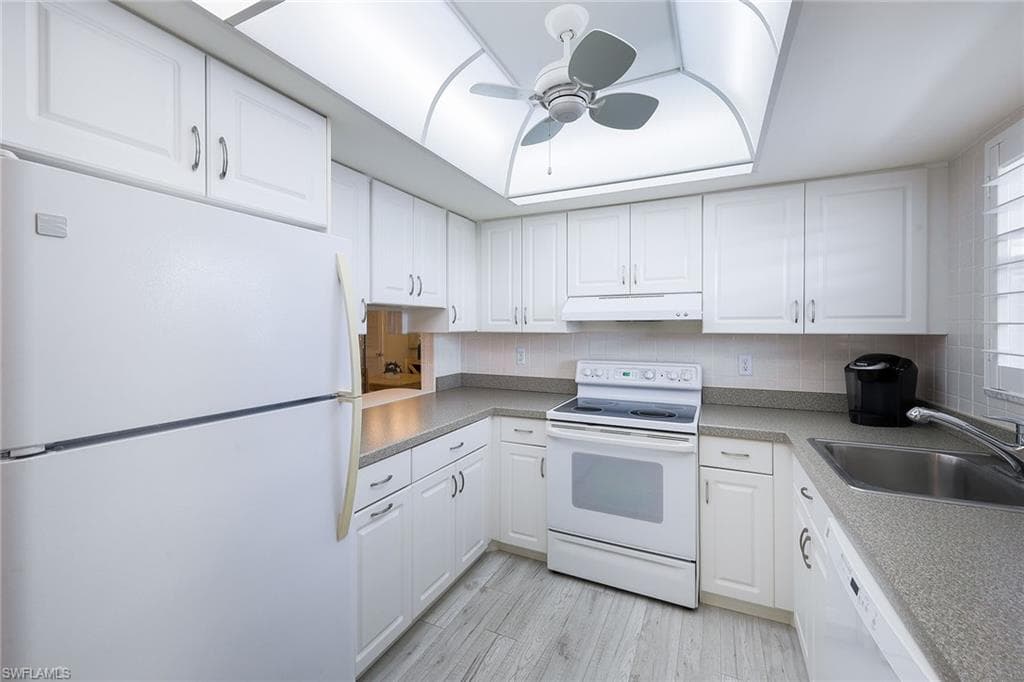 315 Saint Andrews Blvd A32, Naples, FL 34113-14