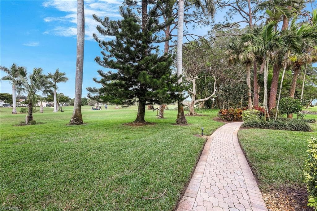 315 Saint Andrews Blvd A32, Naples, FL 34113-24