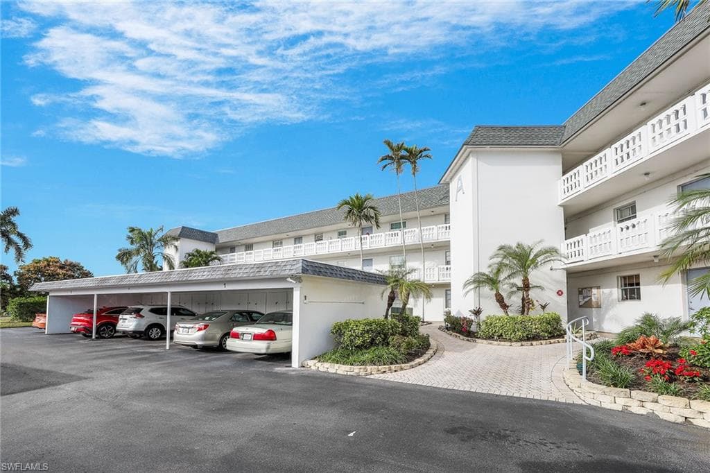 315 Saint Andrews Blvd A32, Naples, FL 34113-31