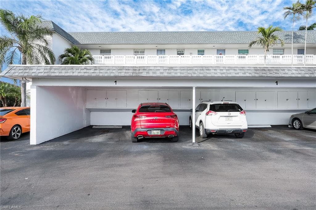 315 Saint Andrews Blvd A32, Naples, FL 34113-32