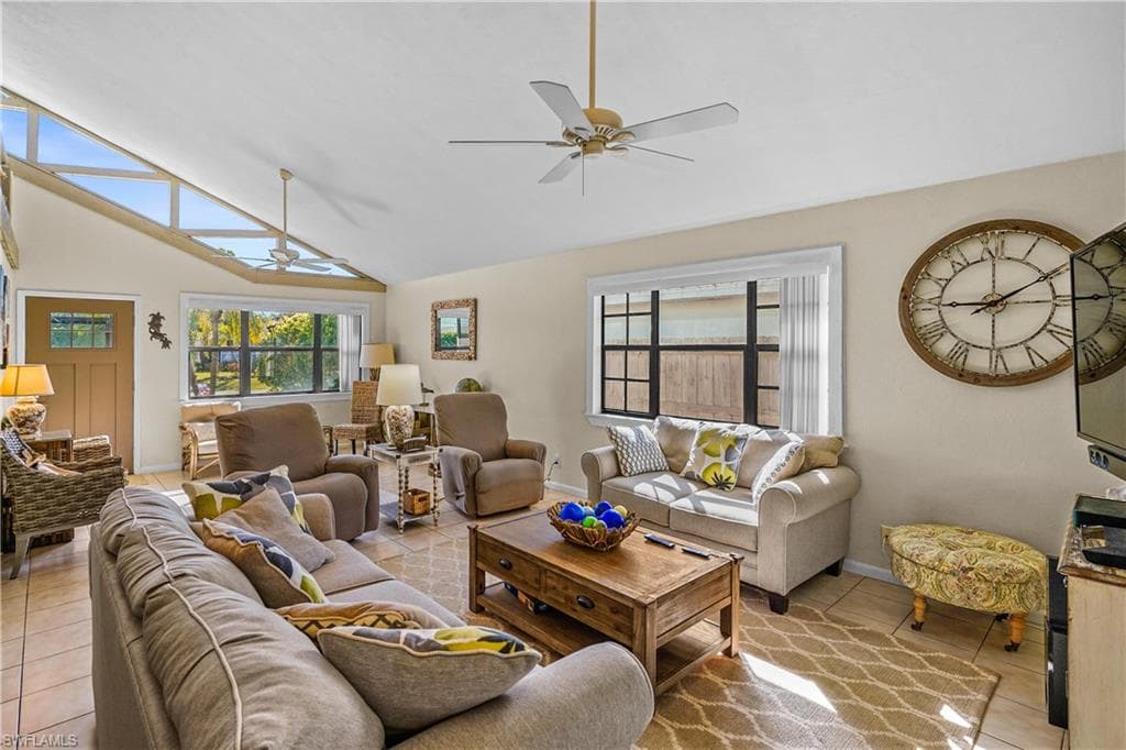 683 96th Ave N, Naples, FL 34108-10