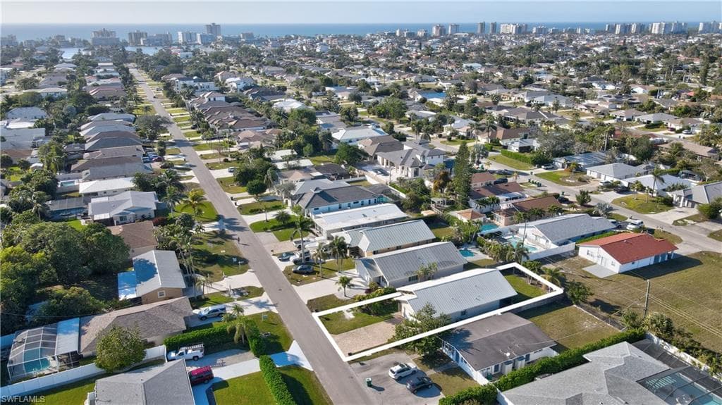 683 96th Ave N, Naples, FL 34108-41