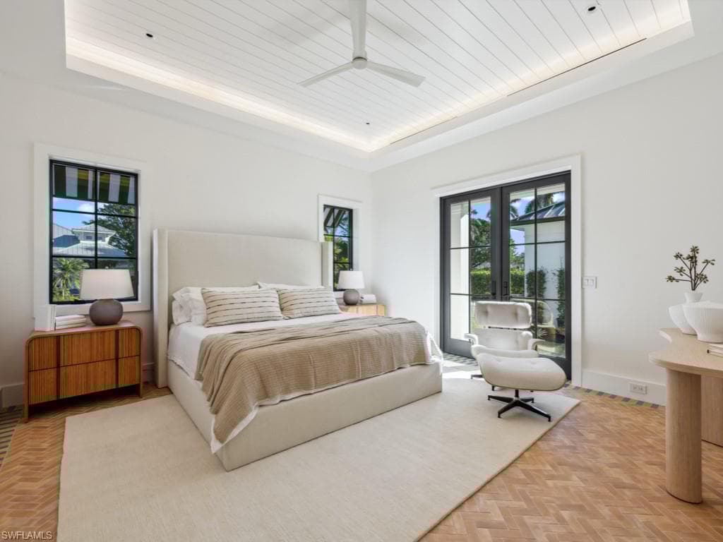 424 Spinnaker Dr, Naples, FL 34102-43