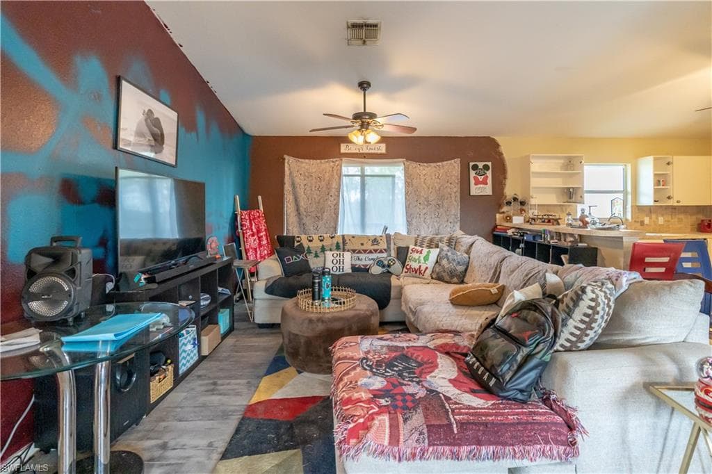 3421 68th Ave NE, Naples, FL 34120-22