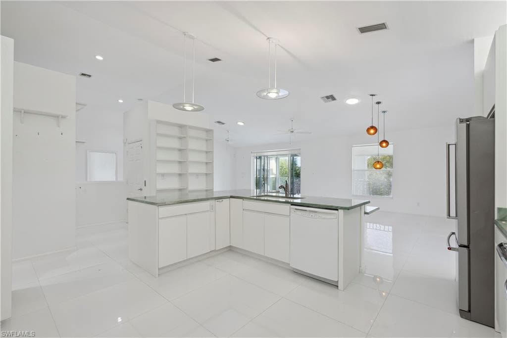 940 Sand Dune Dr, Marco Island, FL 34145-11