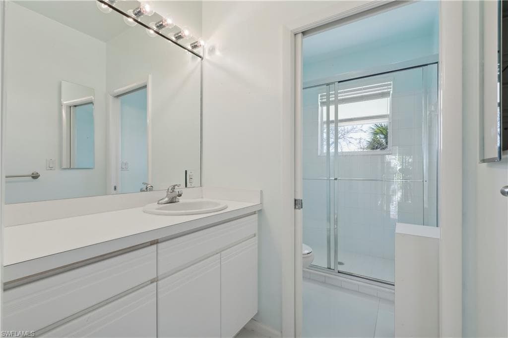 940 Sand Dune Dr, Marco Island, FL 34145-15