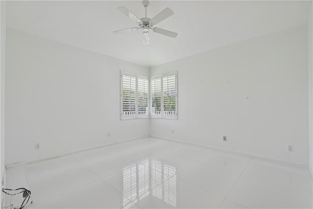 940 Sand Dune Dr, Marco Island, FL 34145-16