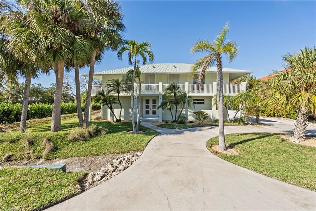 940 Sand Dune Dr, Marco Island, FL 34145-1