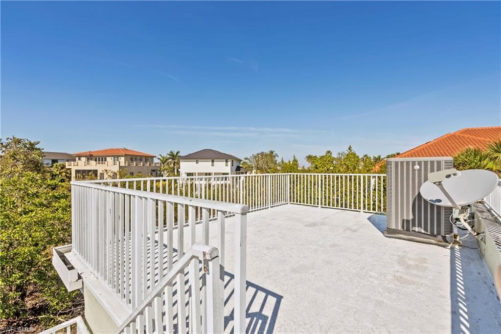 940 Sand Dune Dr, Marco Island, FL 34145-37