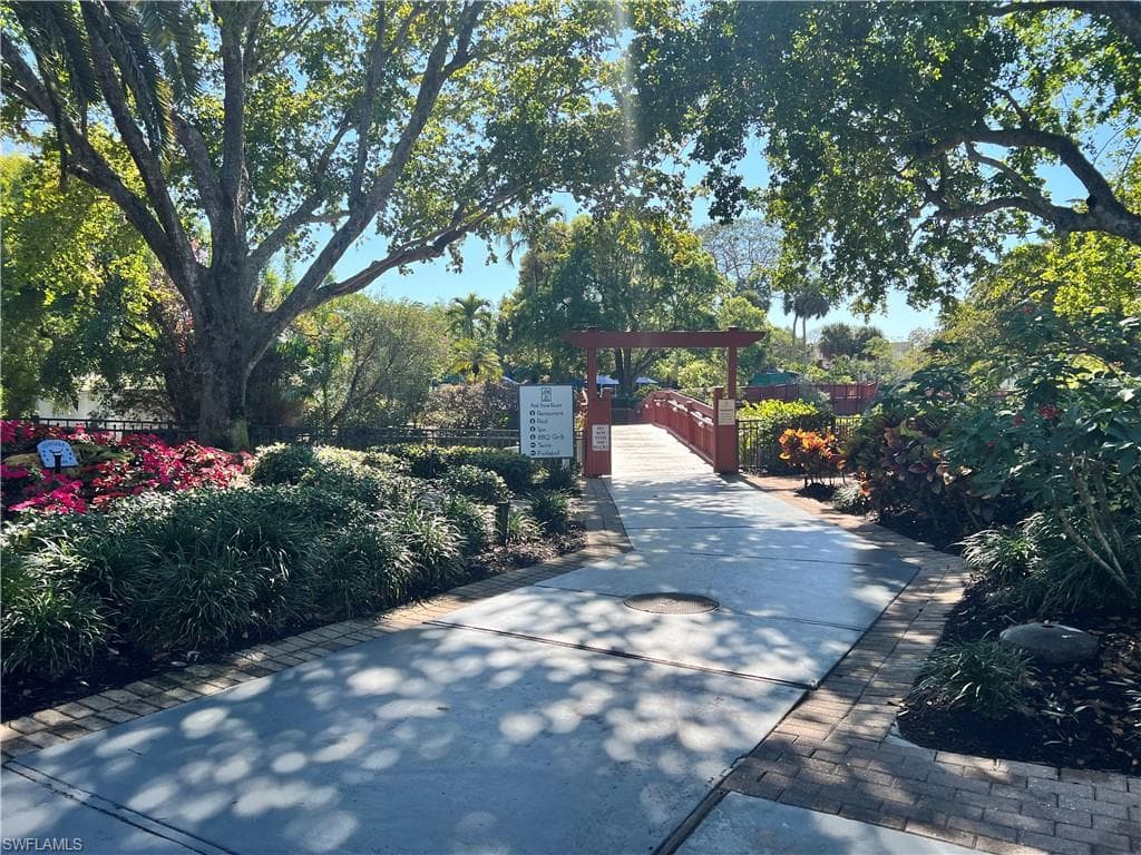 600 Neapolitan Way 342, Naples, FL 34103-11