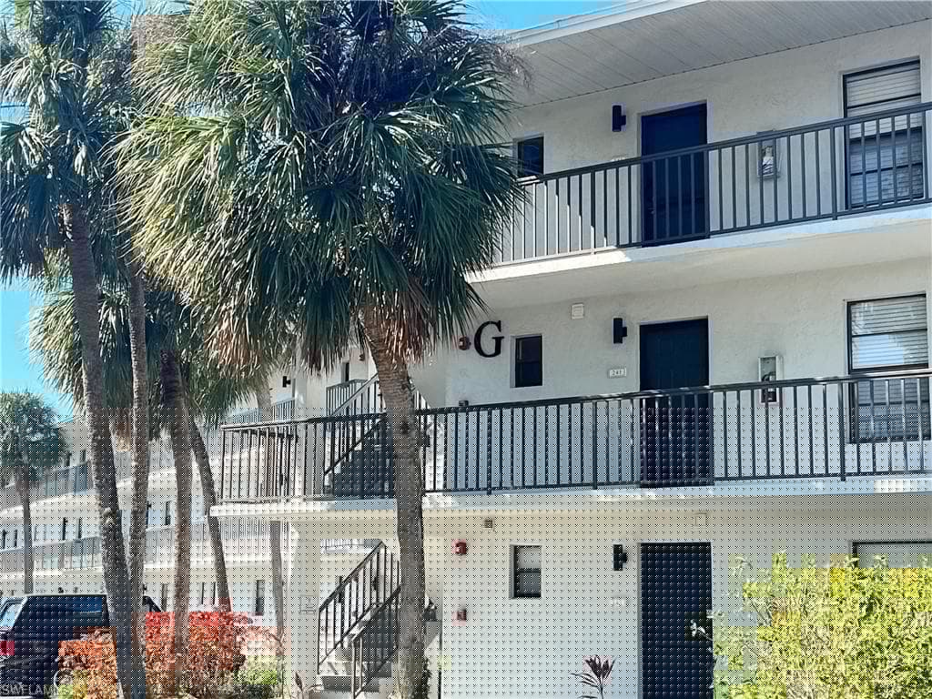 600 Neapolitan Way 342, Naples, FL 34103-15
