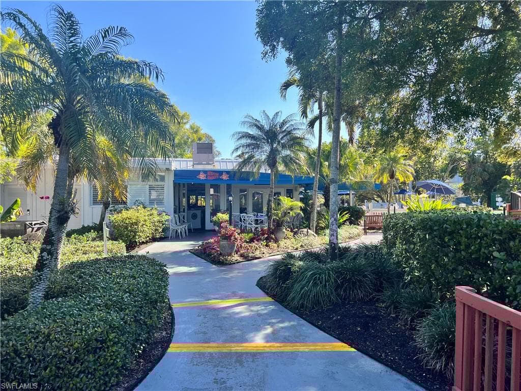 600 Neapolitan Way 342, Naples, FL 34103-17