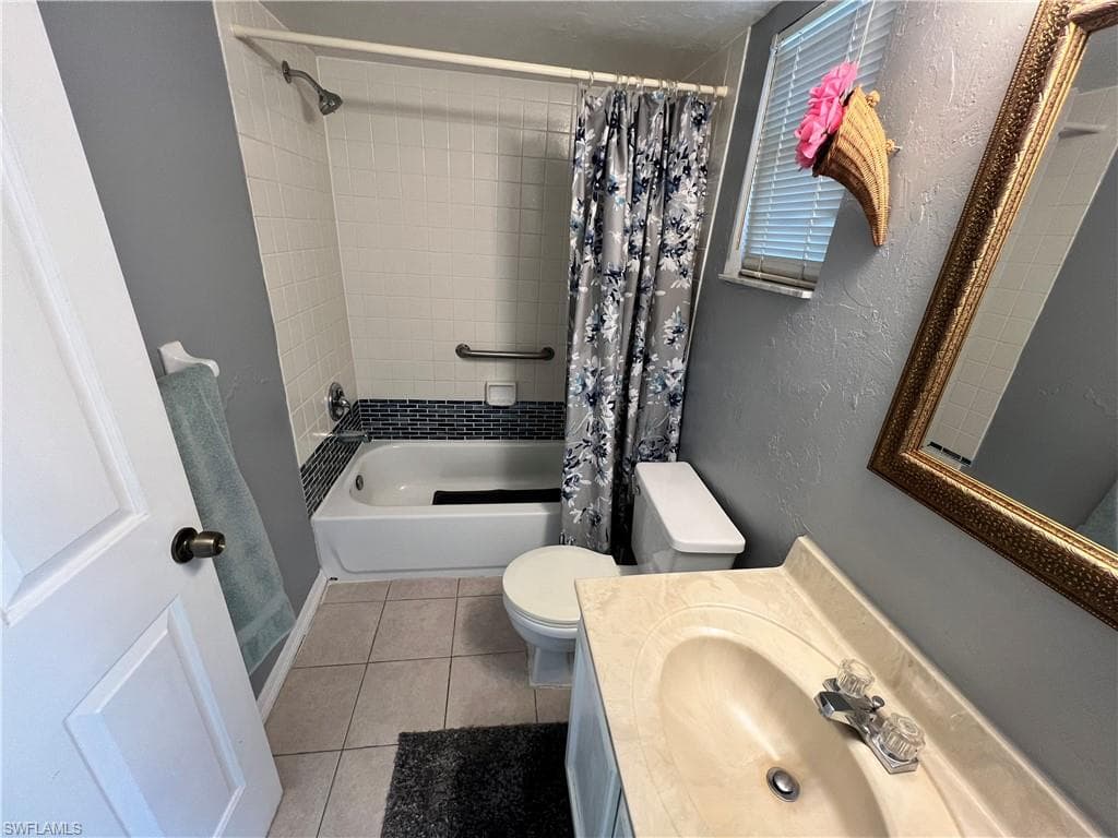 600 Neapolitan Way 342, Naples, FL 34103-36