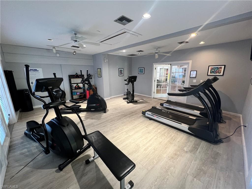 600 Neapolitan Way 342, Naples, FL 34103-41