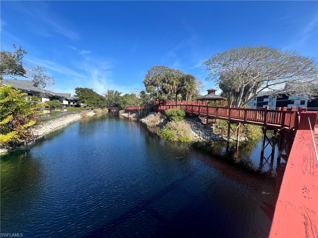 600 Neapolitan Way 342, Naples, FL 34103-6