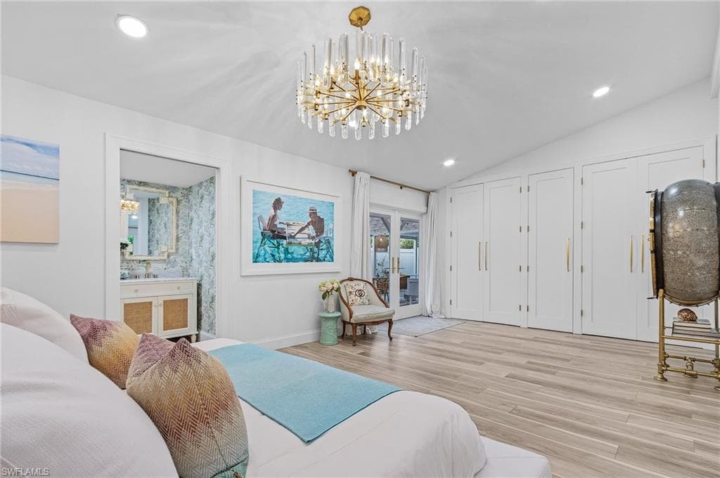 725 2nd St S 4/5, Naples, FL 34102-12