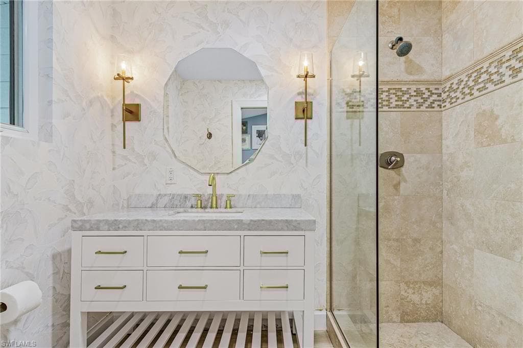 725 2nd St S 4/5, Naples, FL 34102-18