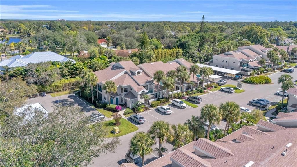 75 Emerald Woods Dr G8, Naples, FL 34108-29