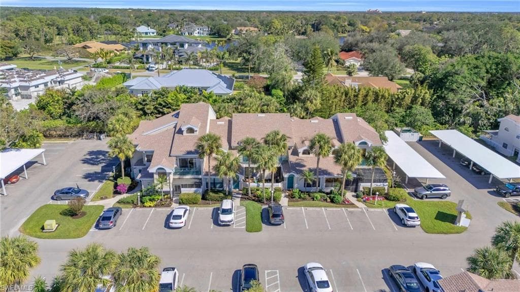 75 Emerald Woods Dr G8, Naples, FL 34108-30