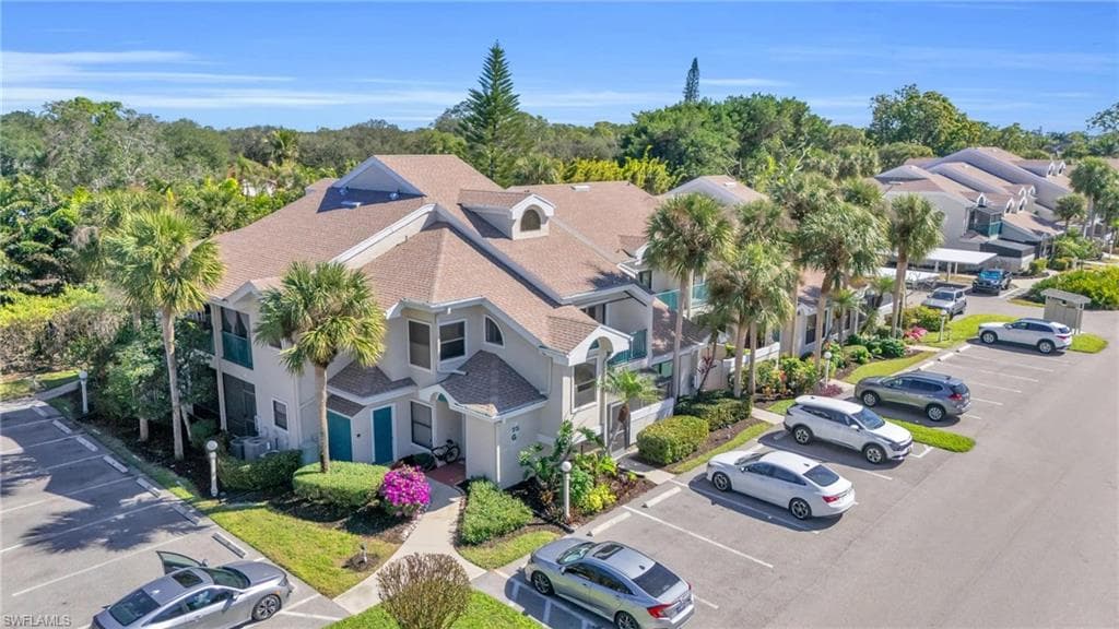75 Emerald Woods Dr G8, Naples, FL 34108-3