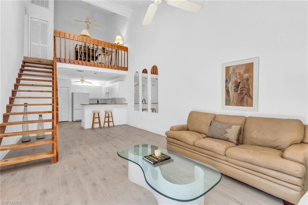 75 Emerald Woods Dr G8, Naples, FL 34108-4