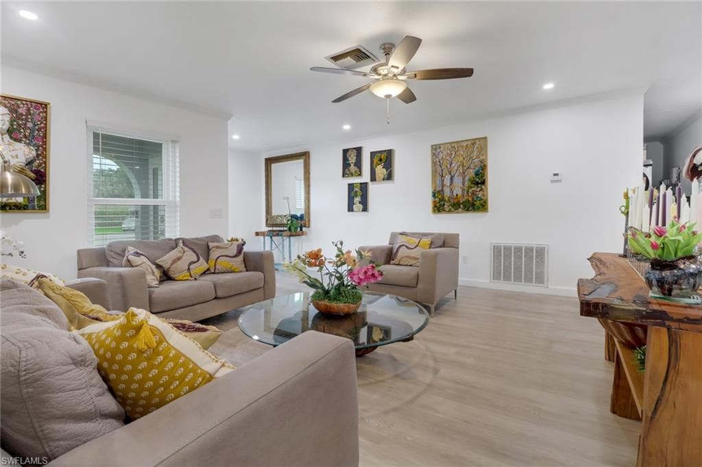 3571 Santiago Way, Naples, FL 34105-4