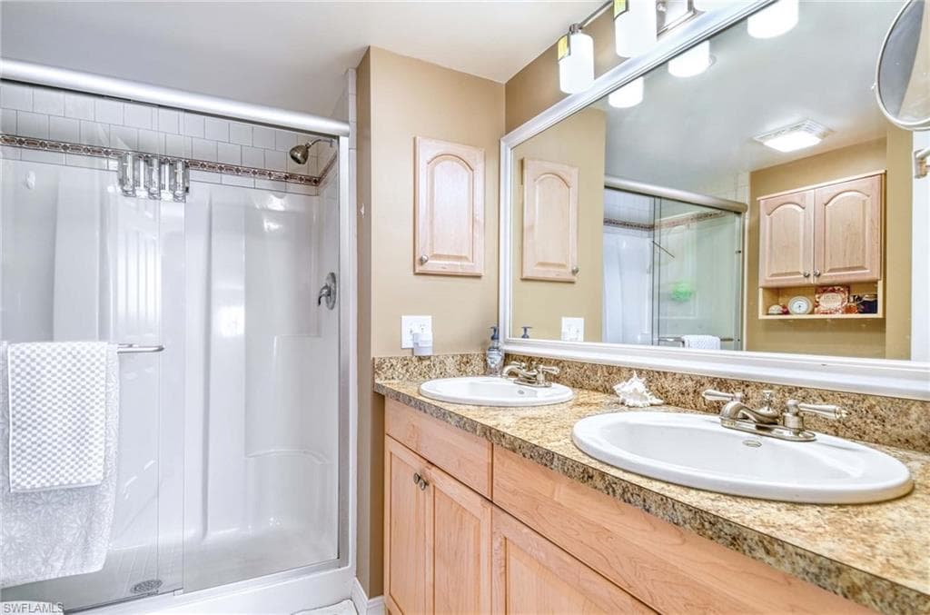 2330 Naples Trace Cir 9, Naples, FL 34109-18