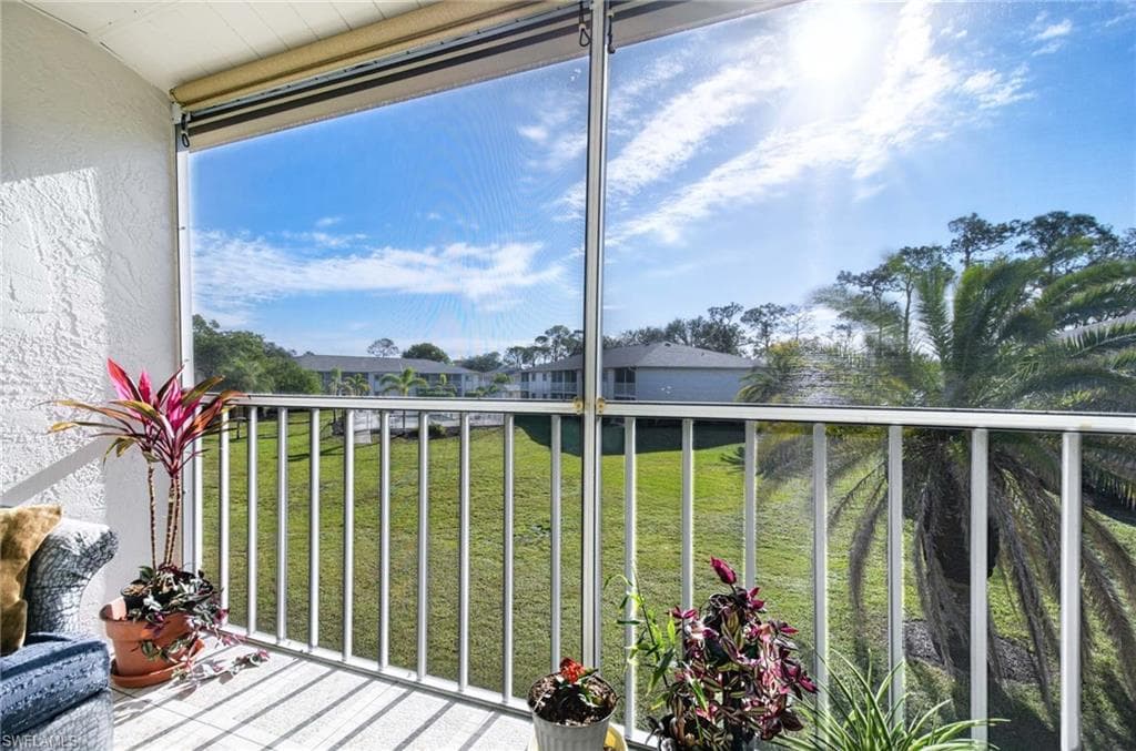 2330 Naples Trace Cir 9, Naples, FL 34109-23