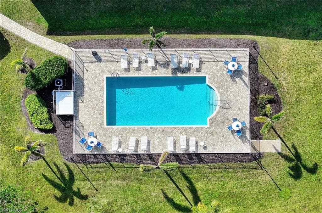 2330 Naples Trace Cir 9, Naples, FL 34109-6