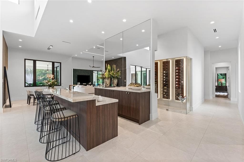 172 Center St, Naples, FL 34108-11