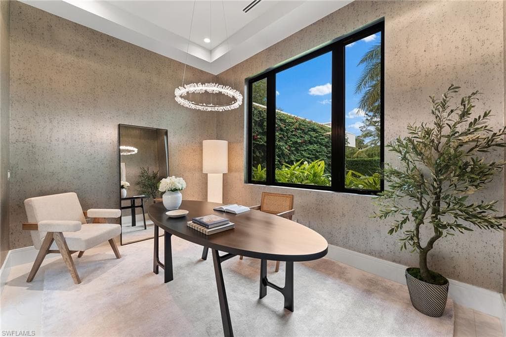 172 Center St, Naples, FL 34108-26