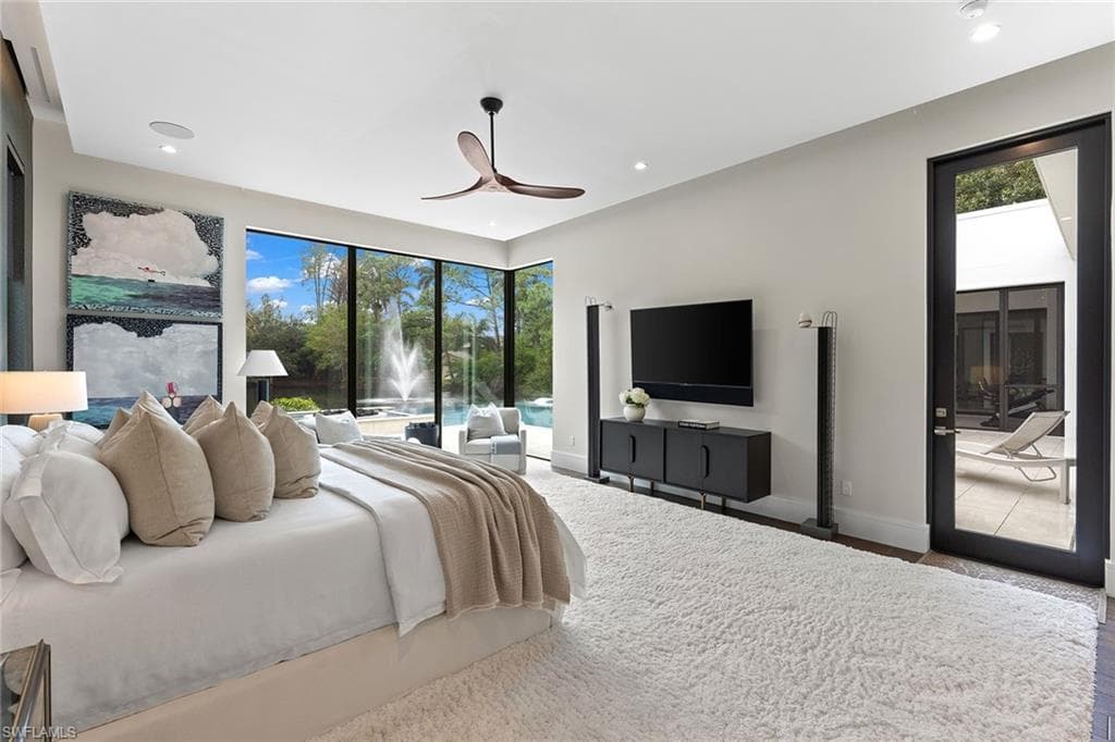 172 Center St, Naples, FL 34108-33