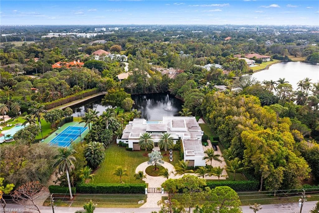 172 Center St, Naples, FL 34108-46