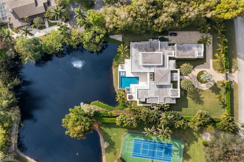 172 Center St, Naples, FL 34108-48