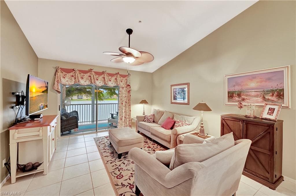6496 Huntington Lakes Cir 201, Naples, FL 34119-4