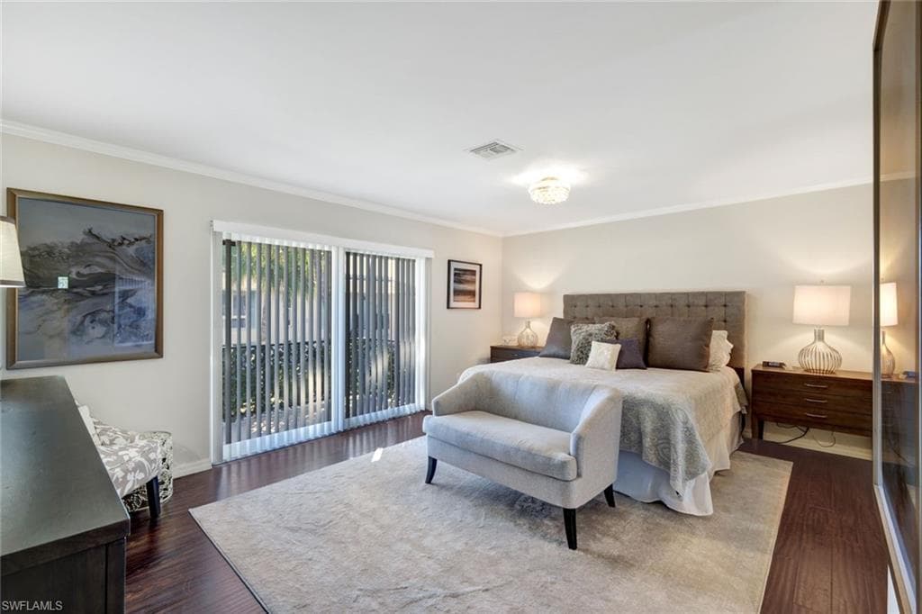 233 Palm Dr 233-2, Naples, FL 34112-13