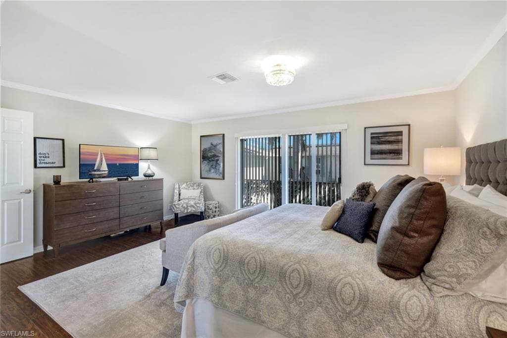 233 Palm Dr 233-2, Naples, FL 34112-14