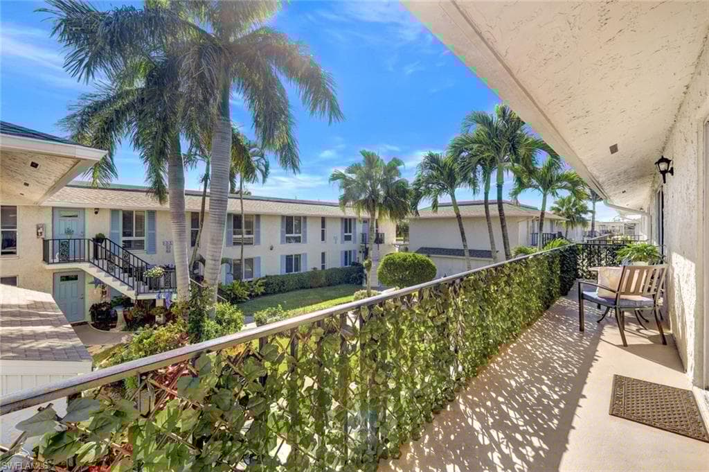 233 Palm Dr 233-2, Naples, FL 34112-19