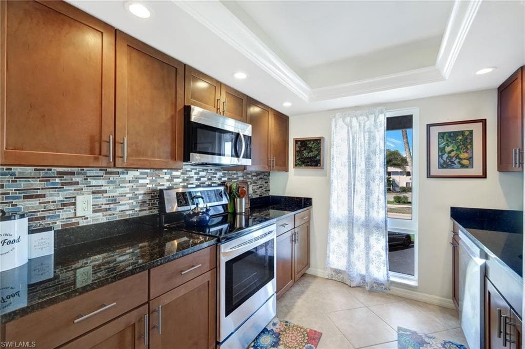 233 Palm Dr 233-2, Naples, FL 34112-4