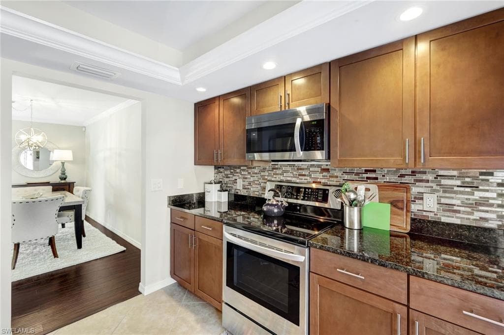 233 Palm Dr 233-2, Naples, FL 34112-5