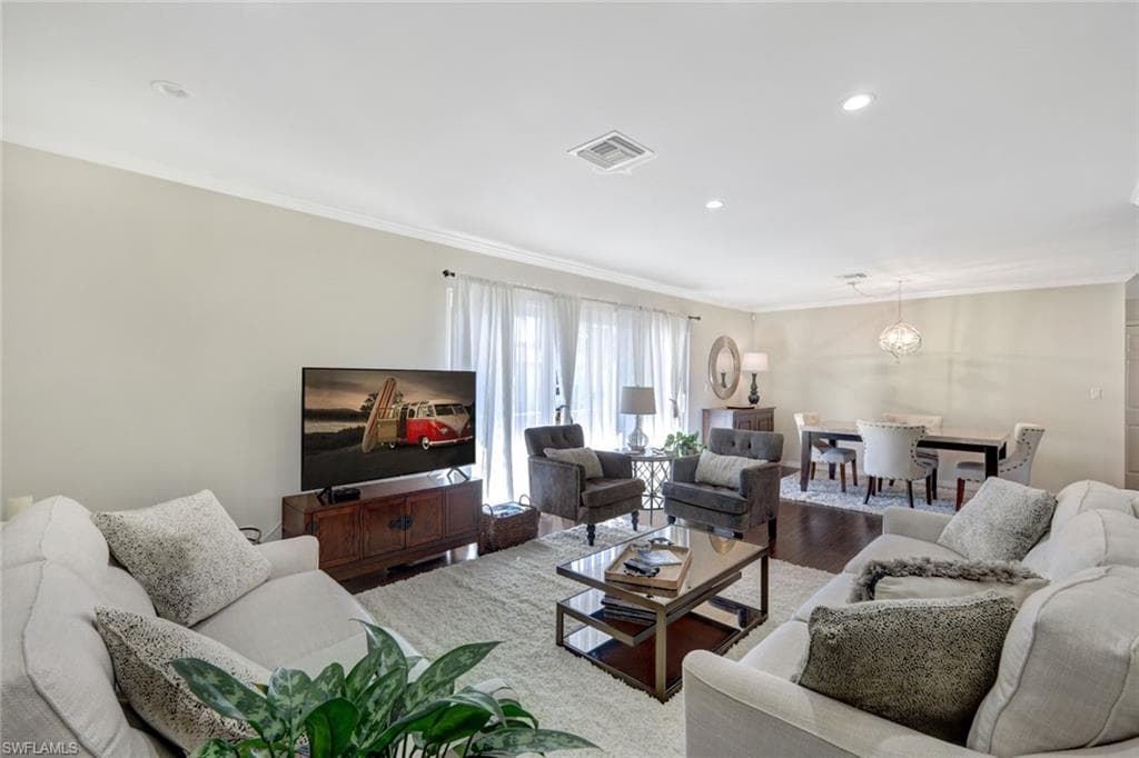 233 Palm Dr 233-2, Naples, FL 34112-8